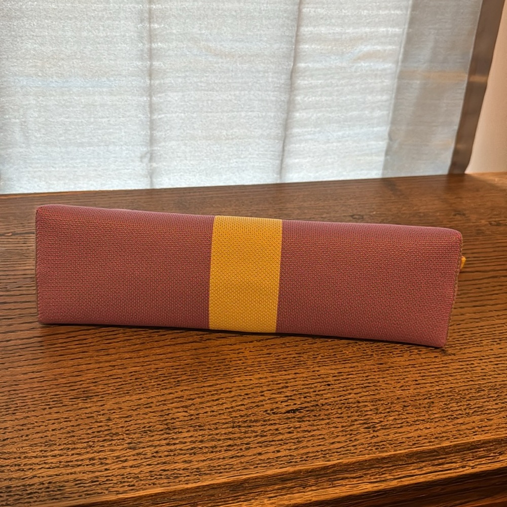 Large Rothy’s Vanity - Picture 3 of 5